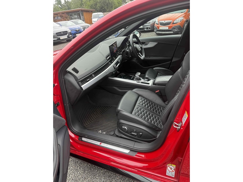 Audi RS4 Avant TFSI V6 - U3497