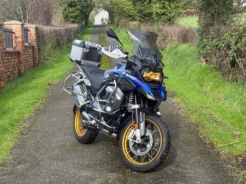 BMW R1250GS Adventure 1.0 TCe Iconic Hatchback 5dr Petrol Manual Euro 6 (s/s) (90 ps)