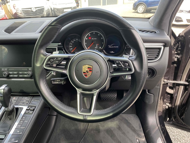 Porsche Macan T V6 Turbo - U3642