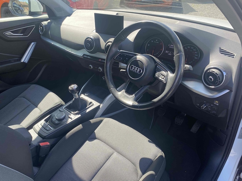 Audi Q2 TDI Sport - U3676