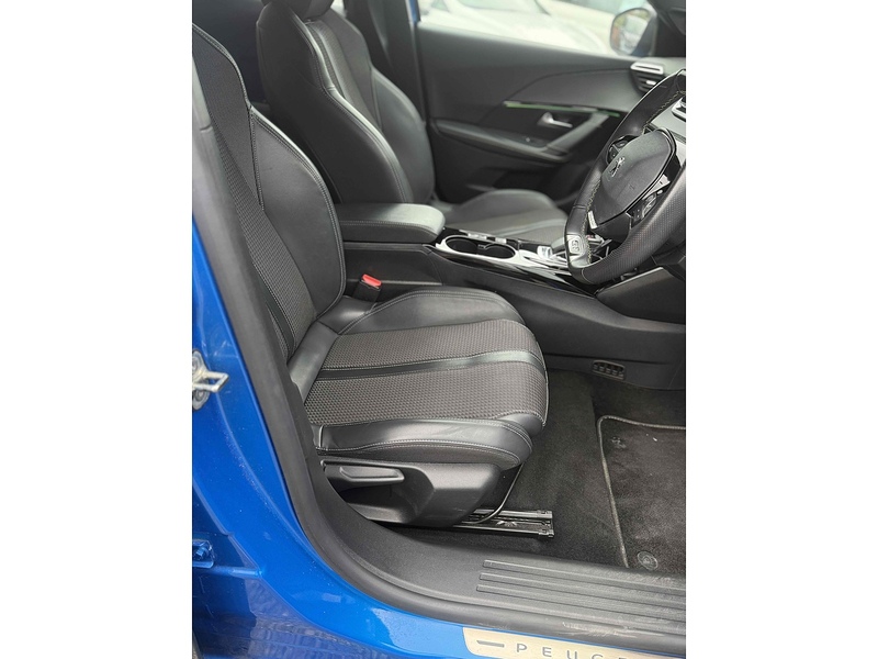 Peugeot E-2008 GT - U3690