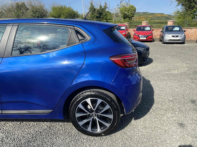 Renault Clio TCe Iconic - U3721