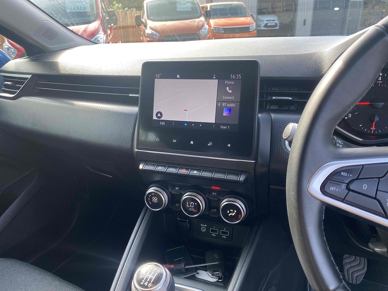 Renault Clio TCe Iconic - U3721