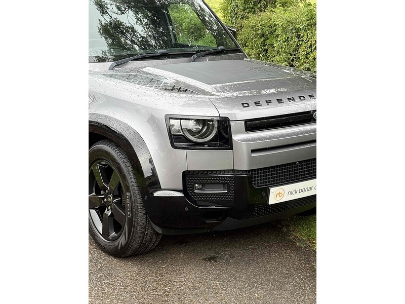 Land Rover Defender 110 D250 MHEV SE - U3727