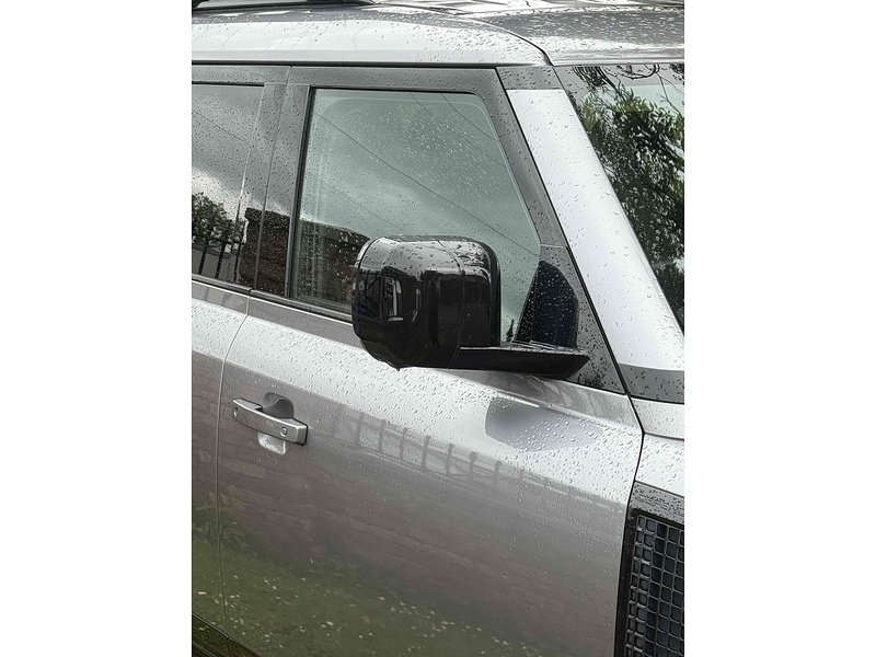 Land Rover Defender 110 D250 MHEV SE - U3727