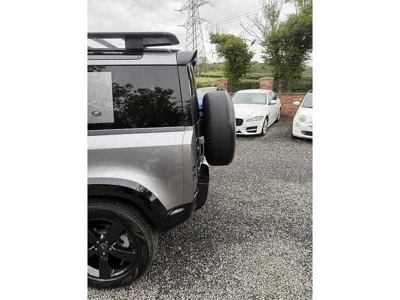 Land Rover Defender 110 D250 MHEV SE - U3727
