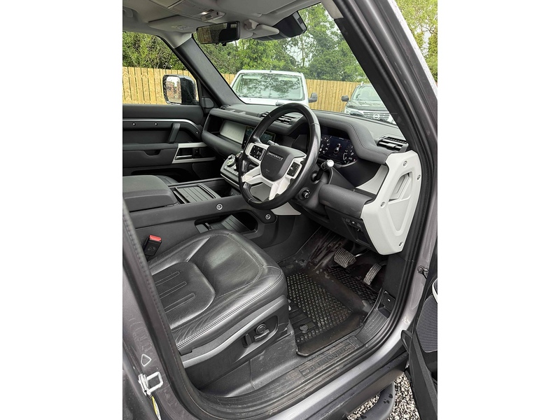 Land Rover Defender 110 D250 MHEV SE - U3727