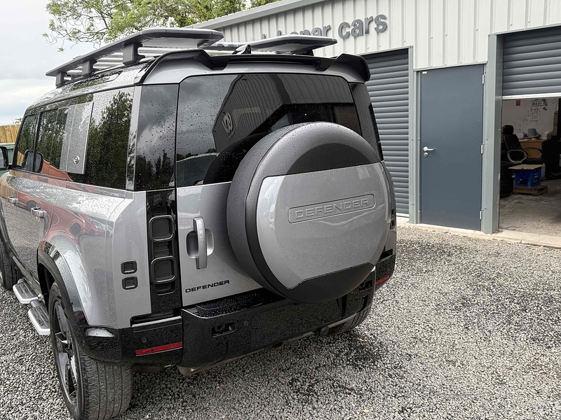 Land Rover Defender 110 D250 MHEV SE - U3727