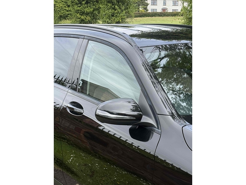 Mercedes-Benz GLC GLC220d SE - U3731