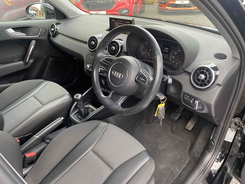 Audi A1 TDI Sport - U3733