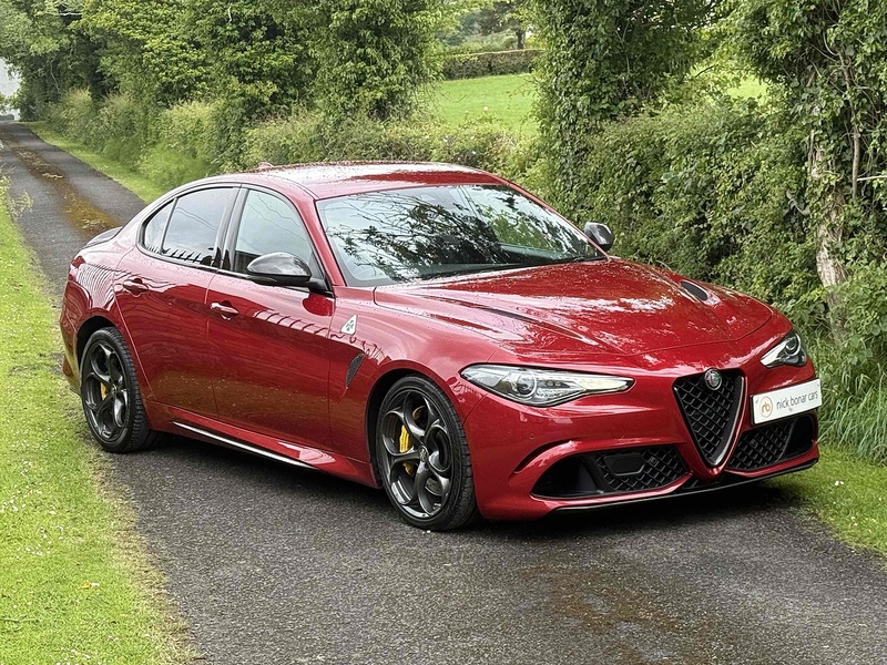 Alfa Romeo Giulia V6 Bi-Turbo Quadrifoglio - U4001