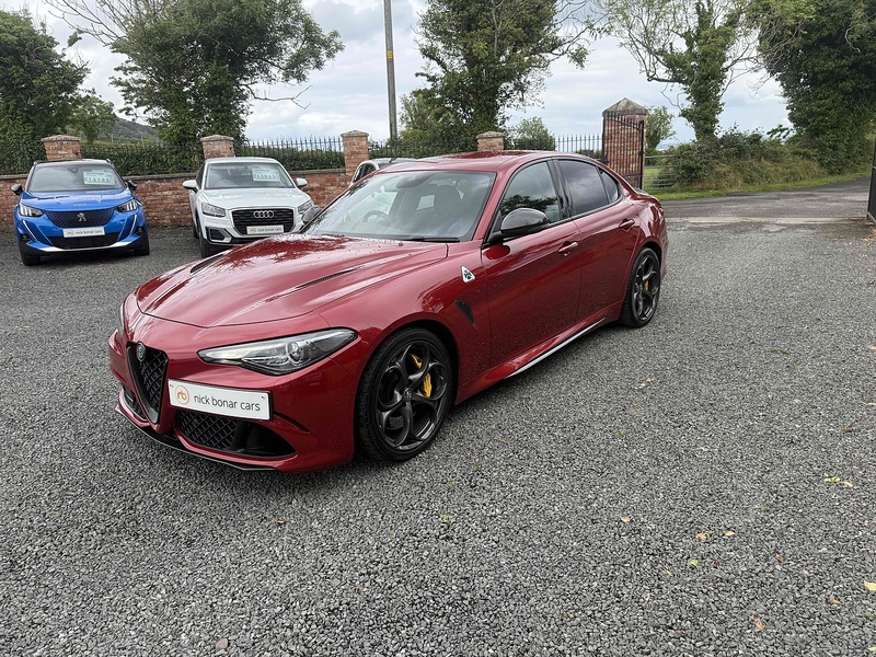 Alfa Romeo Giulia V6 Bi-Turbo Quadrifoglio - U4001