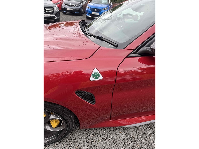 Alfa Romeo Giulia V6 Bi-Turbo Quadrifoglio - U4001