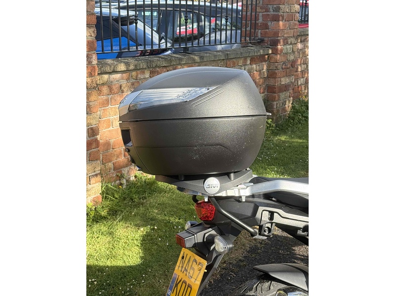 Suzuki V-Strom 650  - U4002