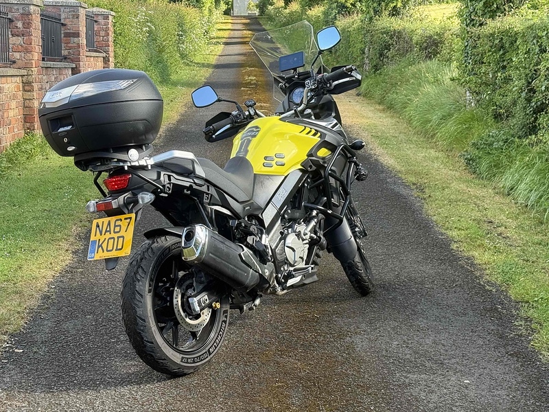 Suzuki V-Strom 650  - U4002