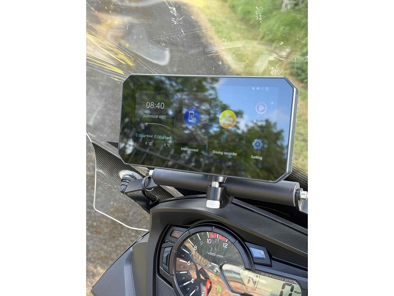 Suzuki V-Strom 650  - U4002