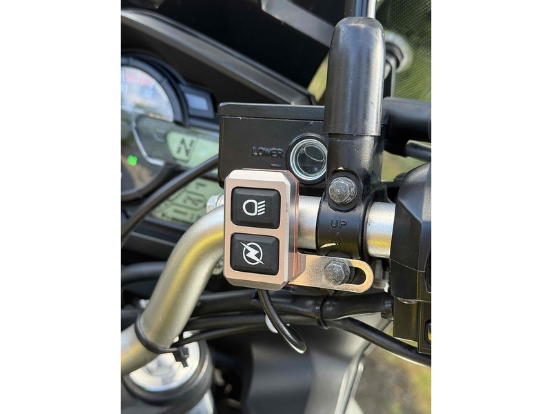 Suzuki V-Strom 650  - U4002