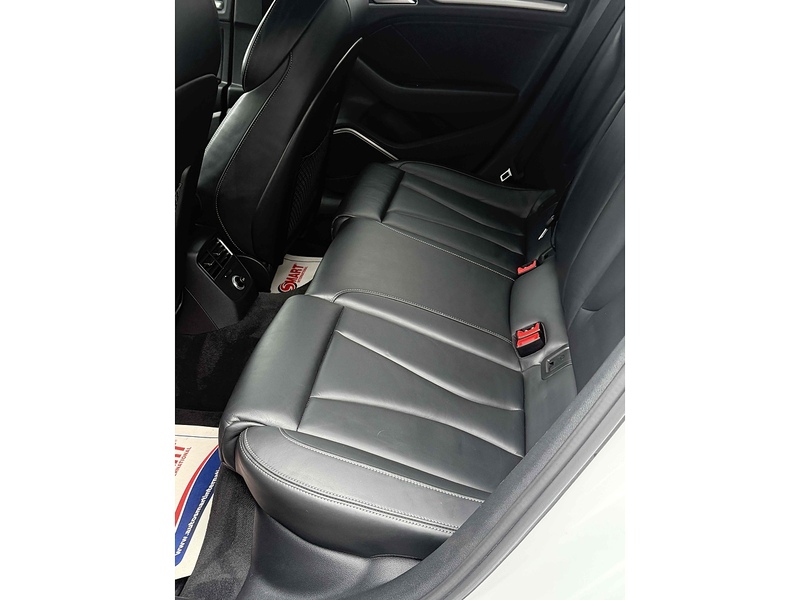 Audi S3 TFSI Black Edition - U4018