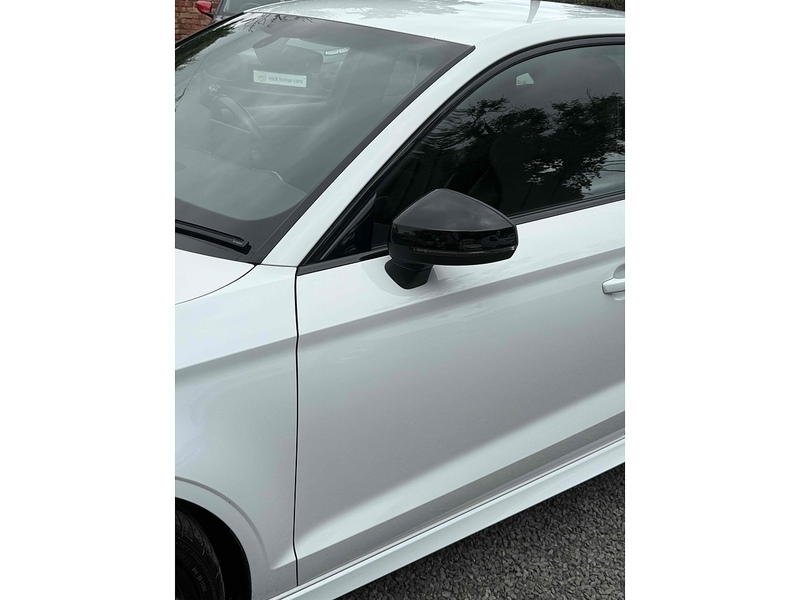 Audi S3 TFSI Black Edition - U4018