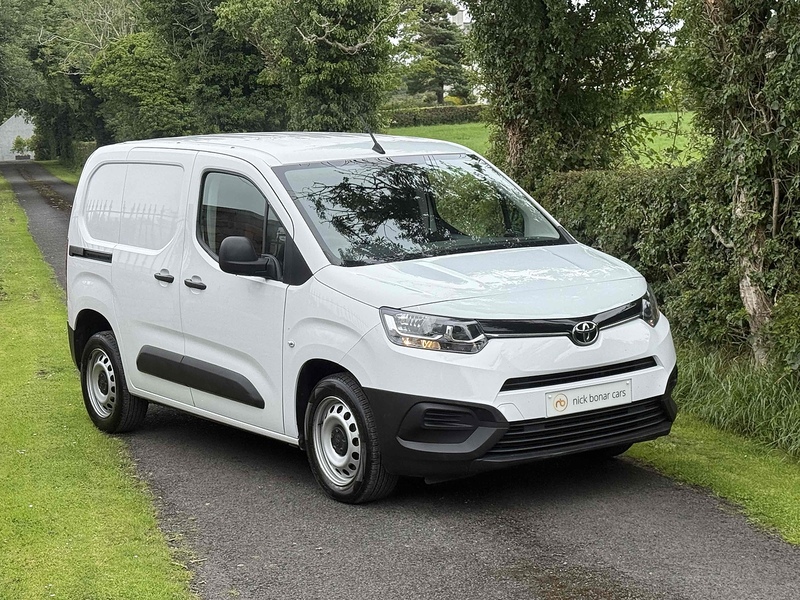 Toyota PROACE CITY BlueHDi Active - U4020