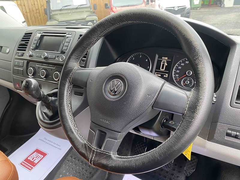 Volkswagen Transporter TDI BlueMotion Elite Edition Camper - U4041