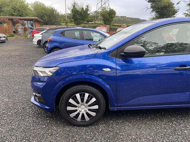 Dacia Sandero SCe Essential - U4049