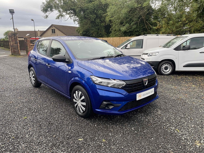 Dacia Sandero SCe Essential - U4049