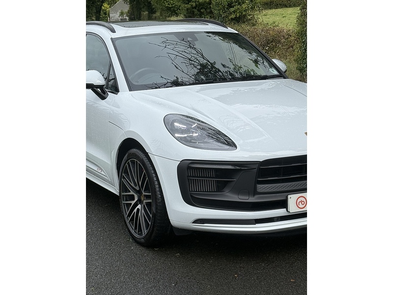 Porsche Macan T V6 GTS - U4050