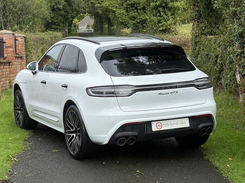 Porsche Macan T V6 GTS - U4050