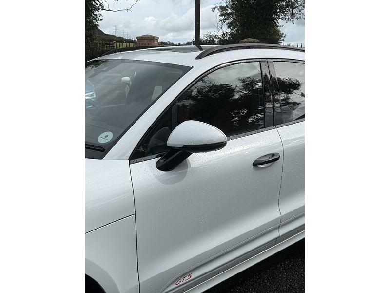 Porsche Macan T V6 GTS - U4050