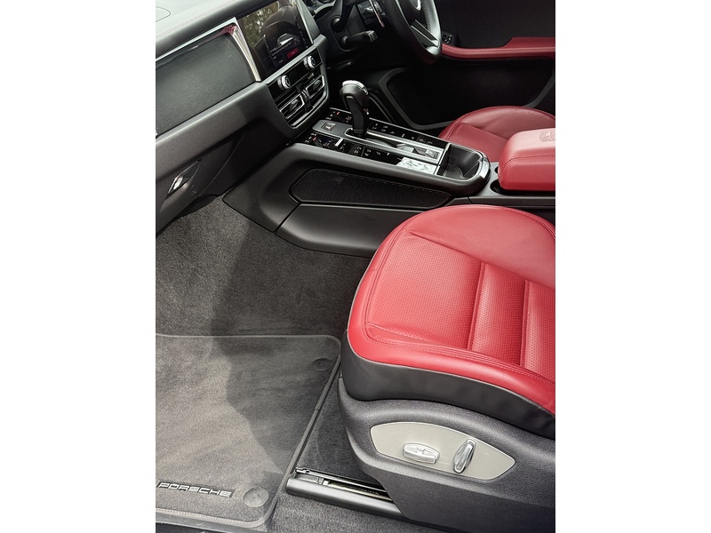 Porsche Macan T V6 GTS - U4050