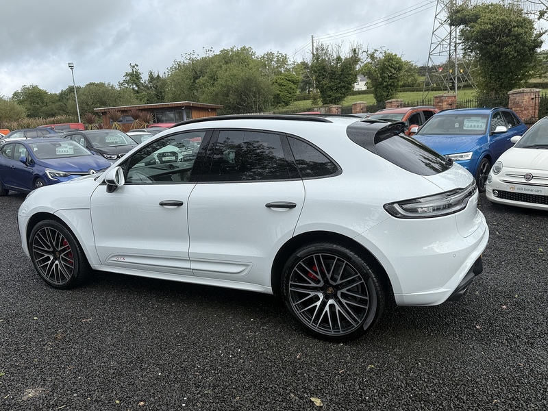 Porsche Macan T V6 GTS - U4050
