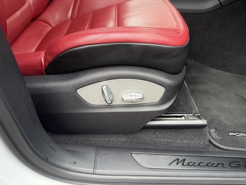 Porsche Macan T V6 GTS - U4050