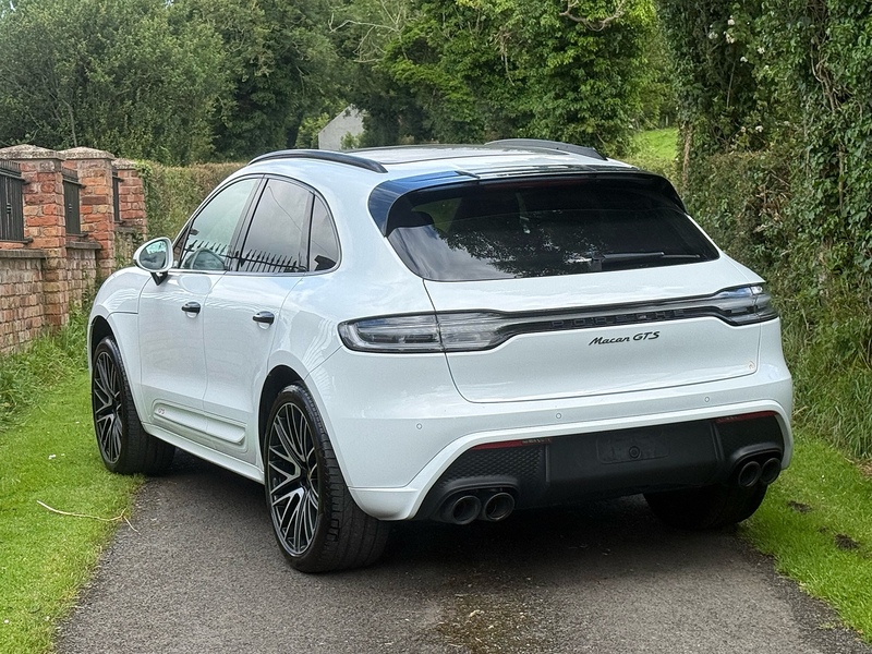 Porsche Macan T V6 GTS - U4050