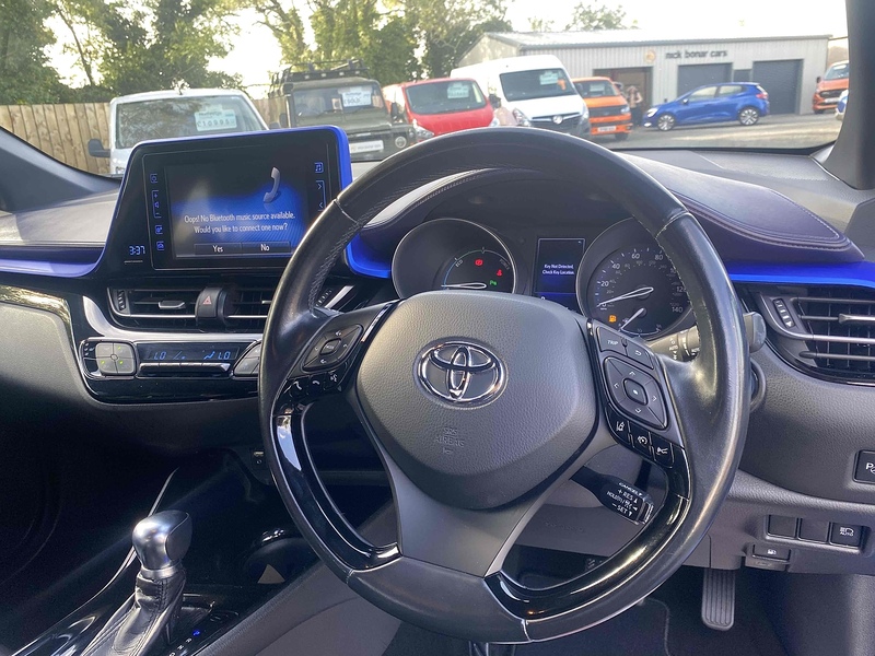 Toyota C-HR VVT-h Dynamic - U4061