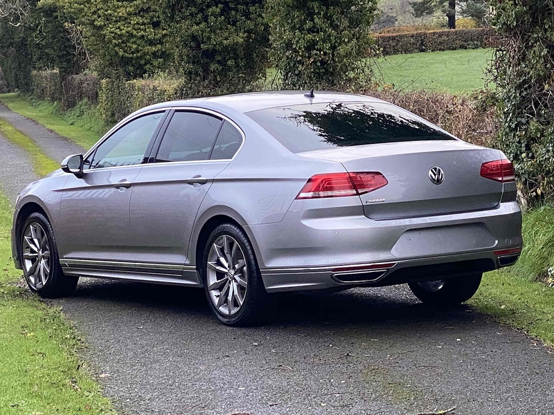 Volkswagen Passat TSI R-Line - U4075