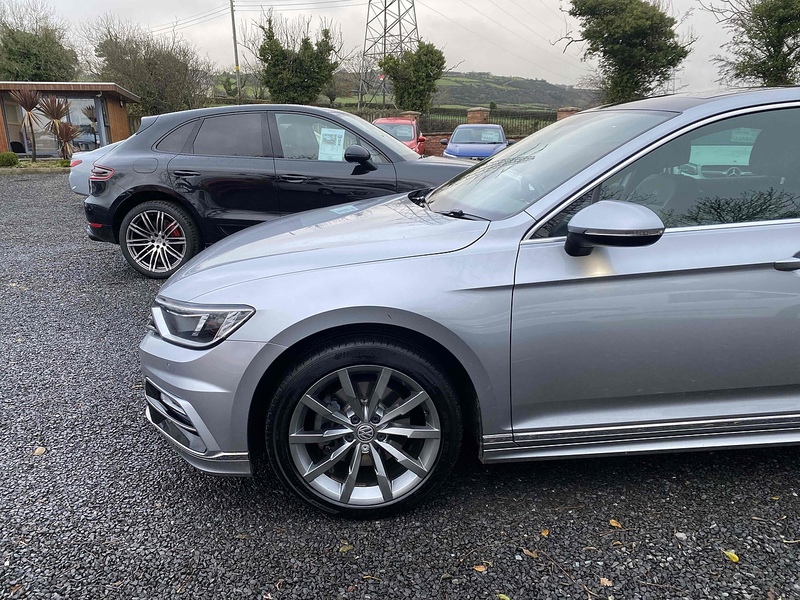 Volkswagen Passat TSI R-Line - U4075