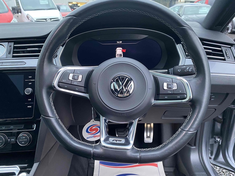 Volkswagen Passat TSI R-Line - U4075