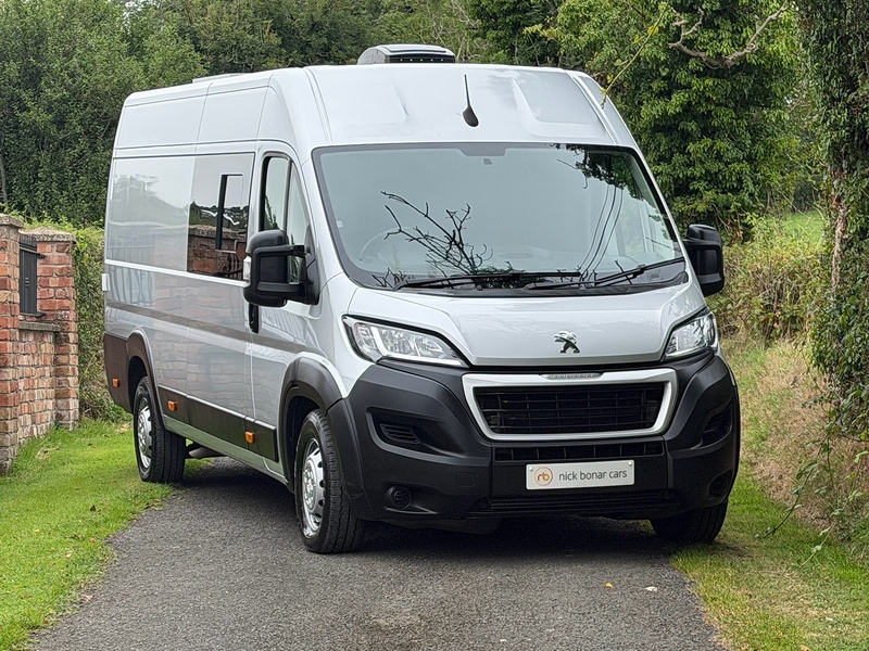 Peugeot Boxer Race Camper Van - U4076