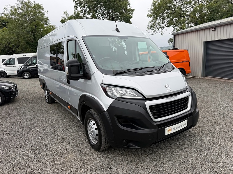 Peugeot Boxer Race Camper Van - U4076