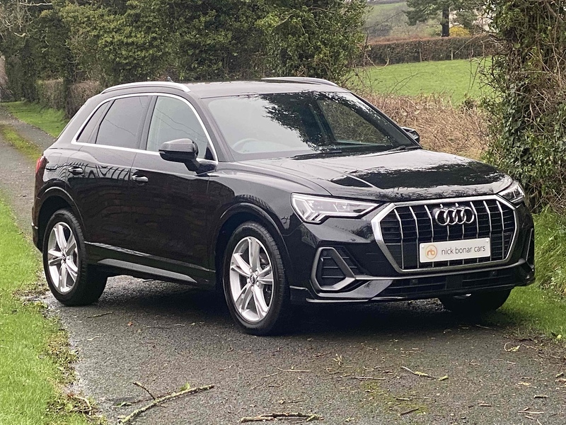 Audi Q3 TDI S line - U4092