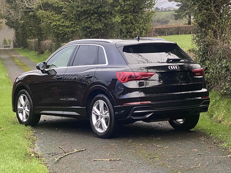 Audi Q3 TDI S line - U4092