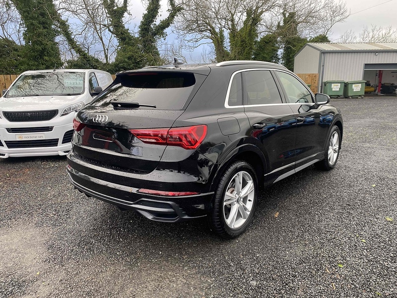 Audi Q3 TDI S line - U4092