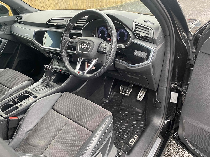 Audi Q3 TDI S line - U4092