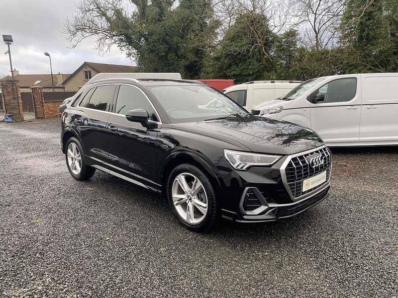 Audi Q3 TDI S line - U4092