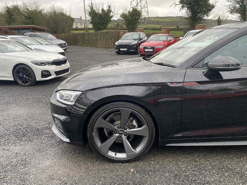 Audi A5 TFSI Black Edition - U4105