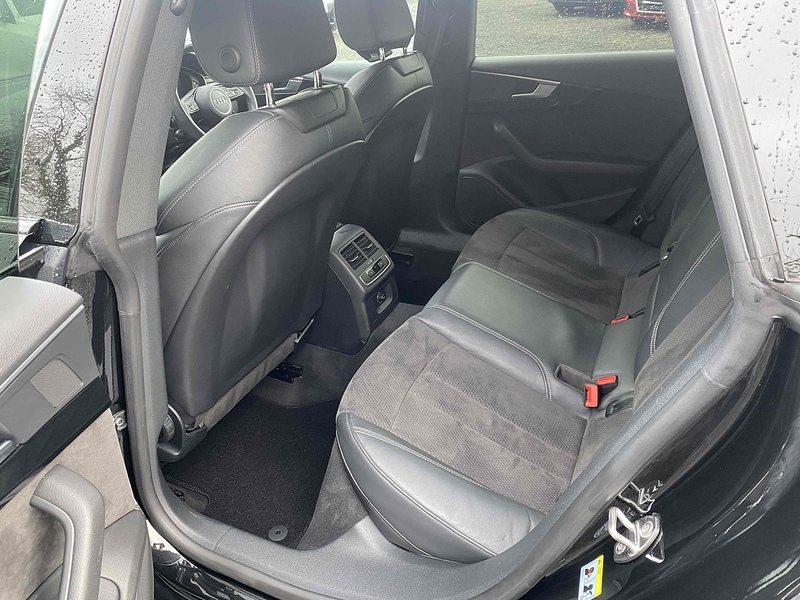 Audi A5 TFSI Black Edition - U4105