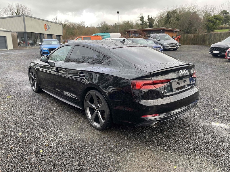 Audi A5 TFSI Black Edition - U4105