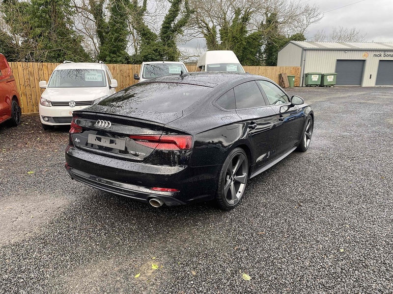 Audi A5 TFSI Black Edition - U4105