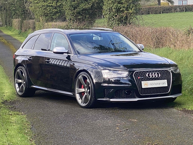 Audi RS4 Avant FSI V8 - U4118